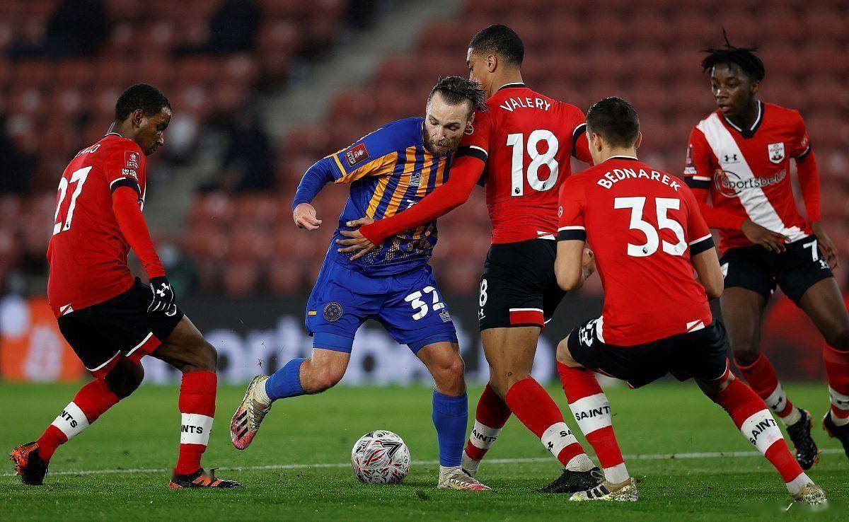 汉诺威主场不敌门兴，阿尔里德射入关键一球的简单介绍